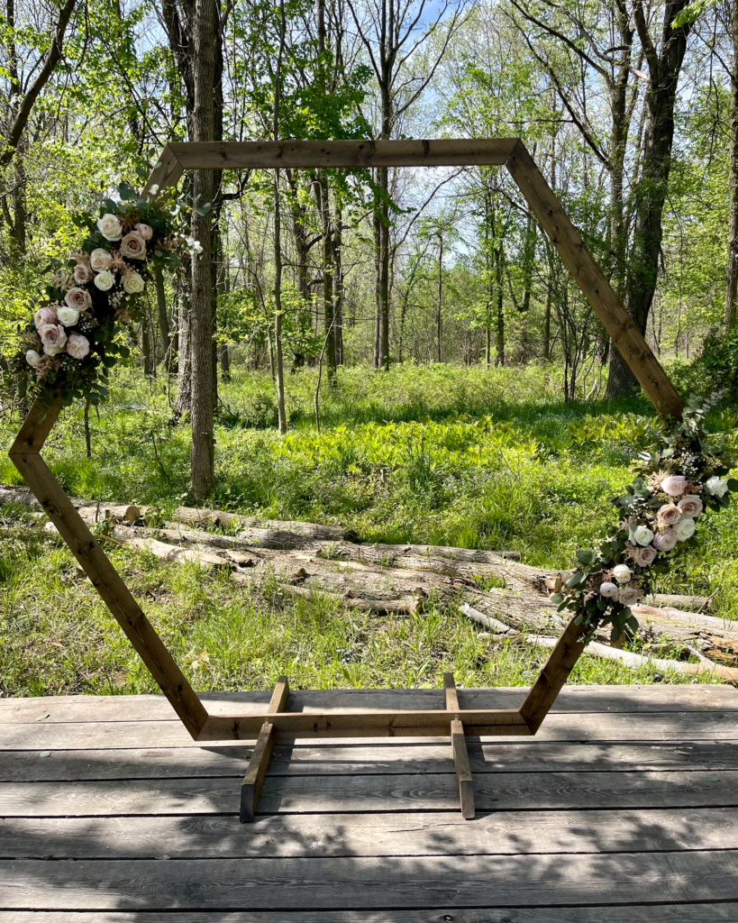 Rochester_Wedding_Planning_Services_At_Lockstone_wildflower_simply_events-6